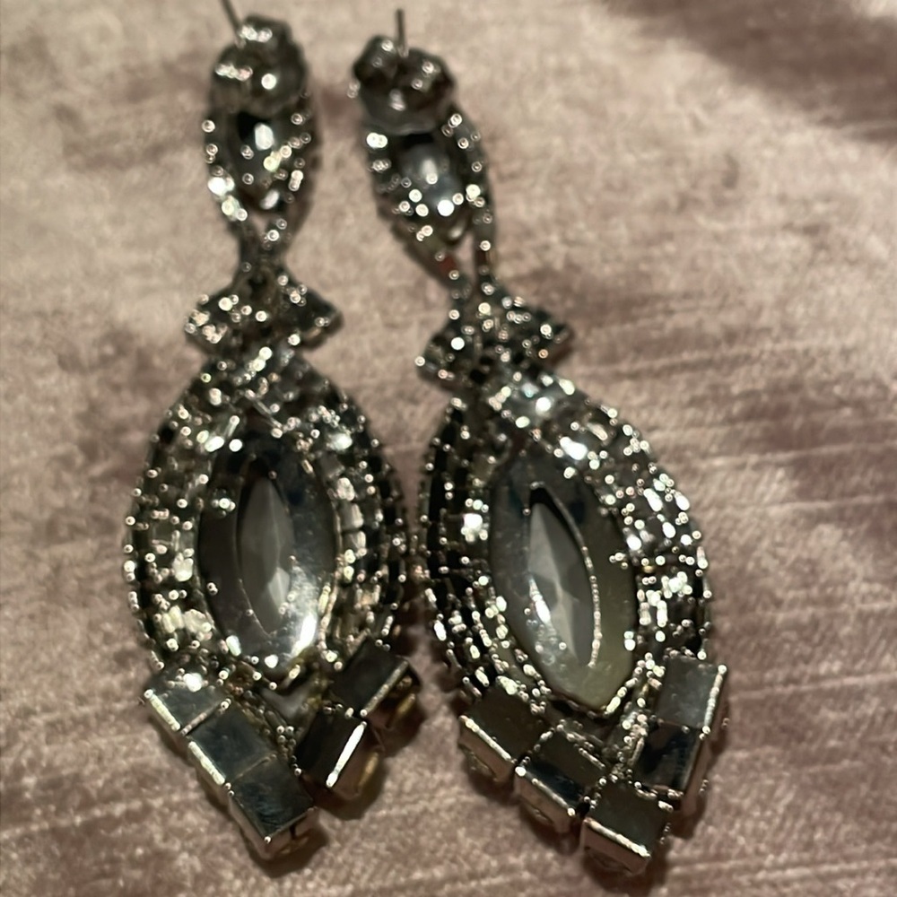 Yellow & White Austrian Crystal Earrings 3” long NWOTS - Picture 4 of 7